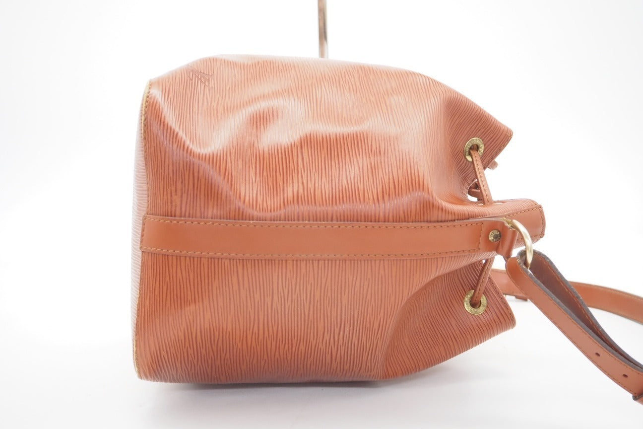 Sac Louis Vuitton Petit Noé Marron en Cuir Epi