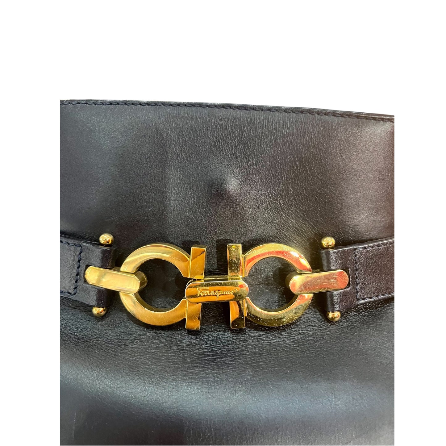 Sac Ferragamo en cuir noir