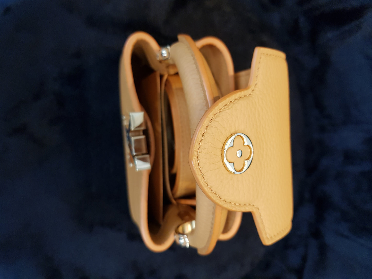 Sac Louis Vuitton Capucines Mini Jaune Safran