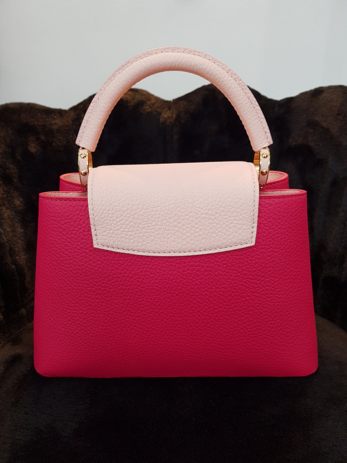 Sac Louis Vuitton Capucines BB rose