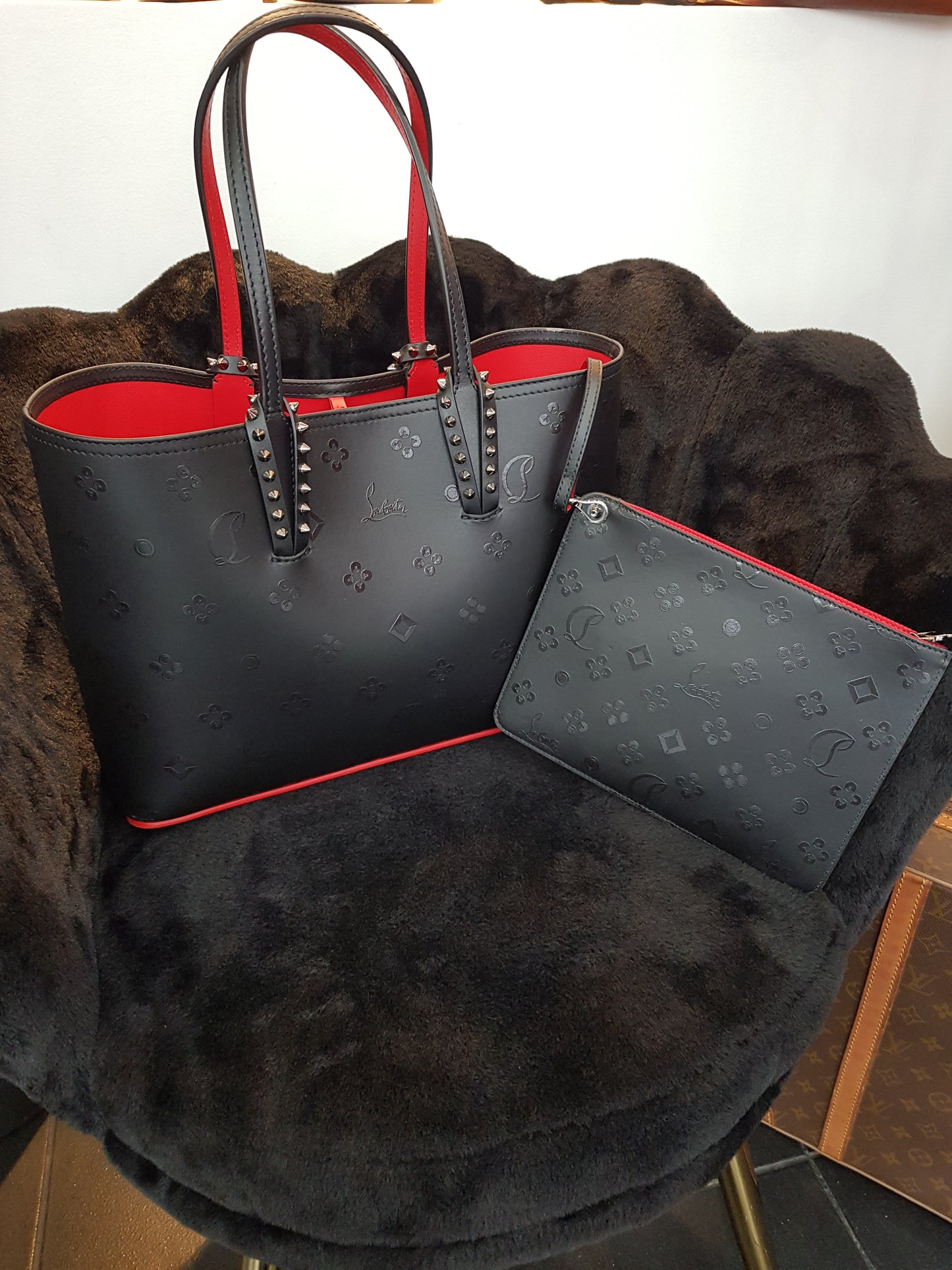 Sac Louboutin en cuir noir
