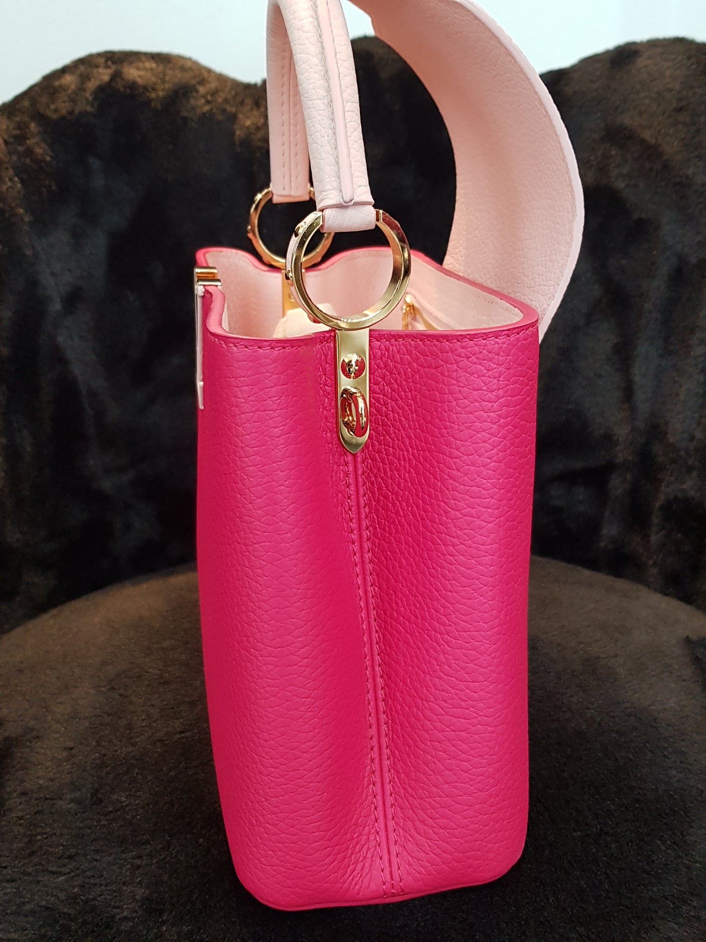 Sac Louis Vuitton Capucines BB rose