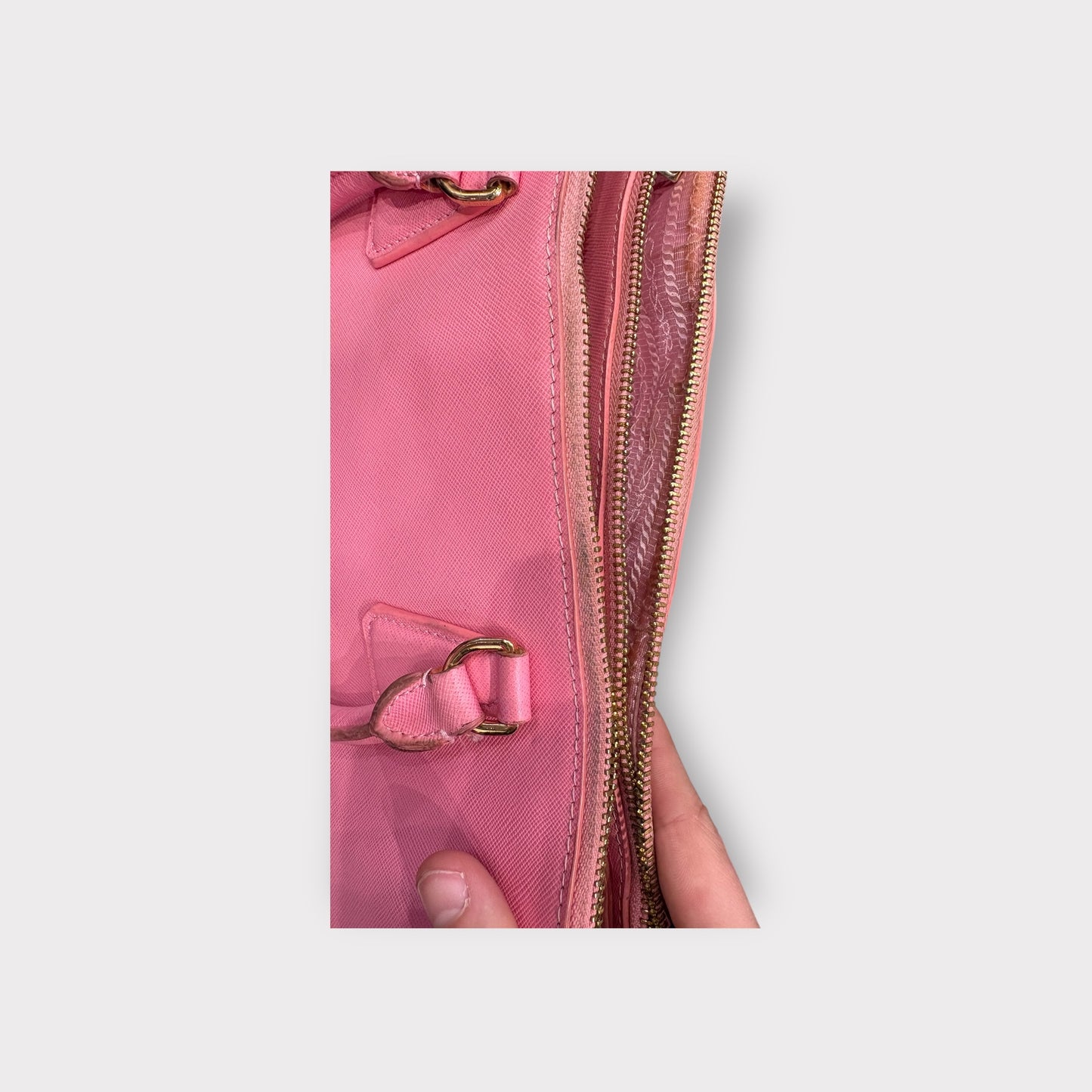 Prada – Sac cuir rose double compartiment