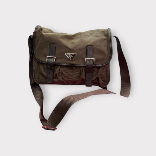 Prada – Sac bandoulière nylon kaki / marron