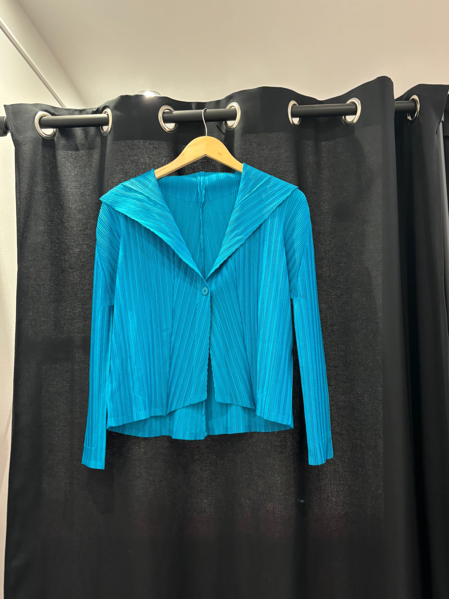 Cardigan Issey Miyake Pleats Please