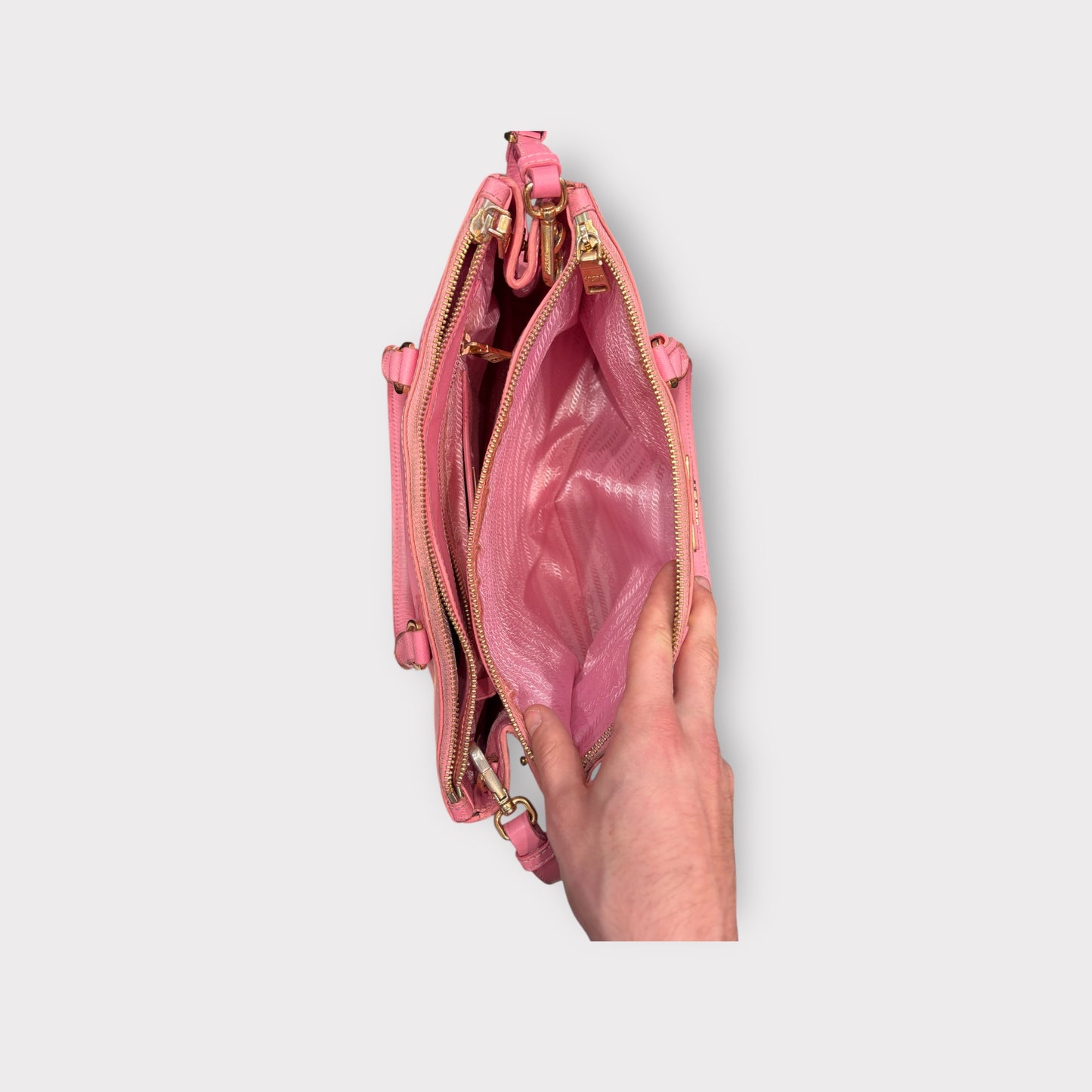 Prada – Sac cuir rose double compartiment